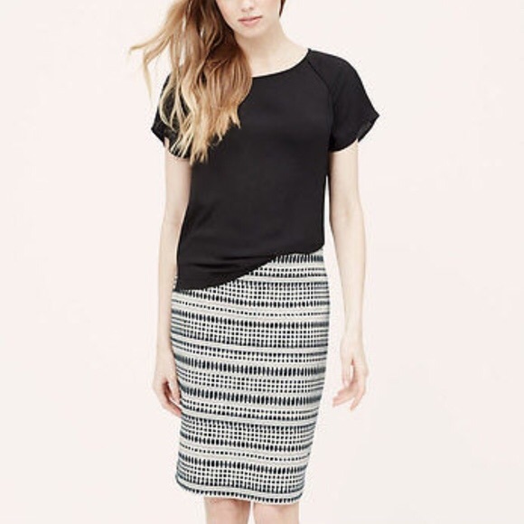 black skirt loft